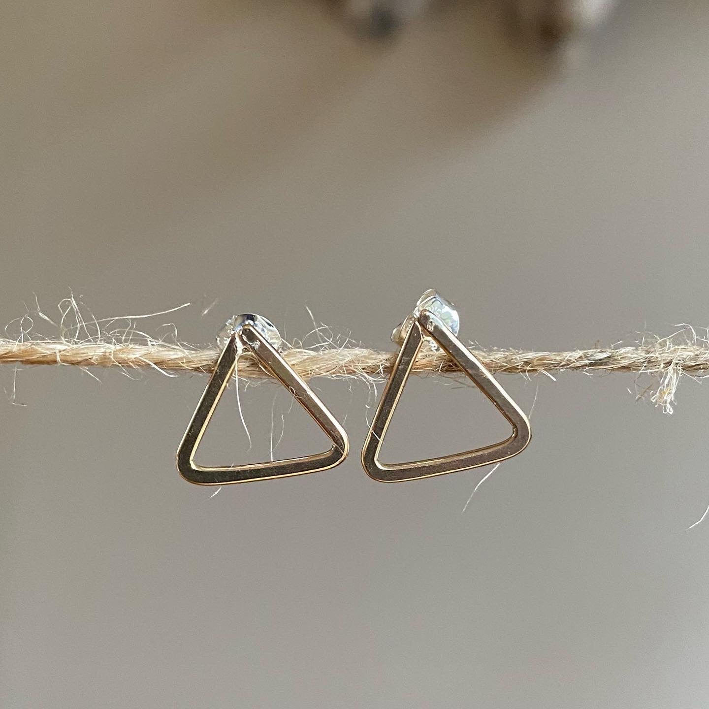 Triangle Stud ... Gold